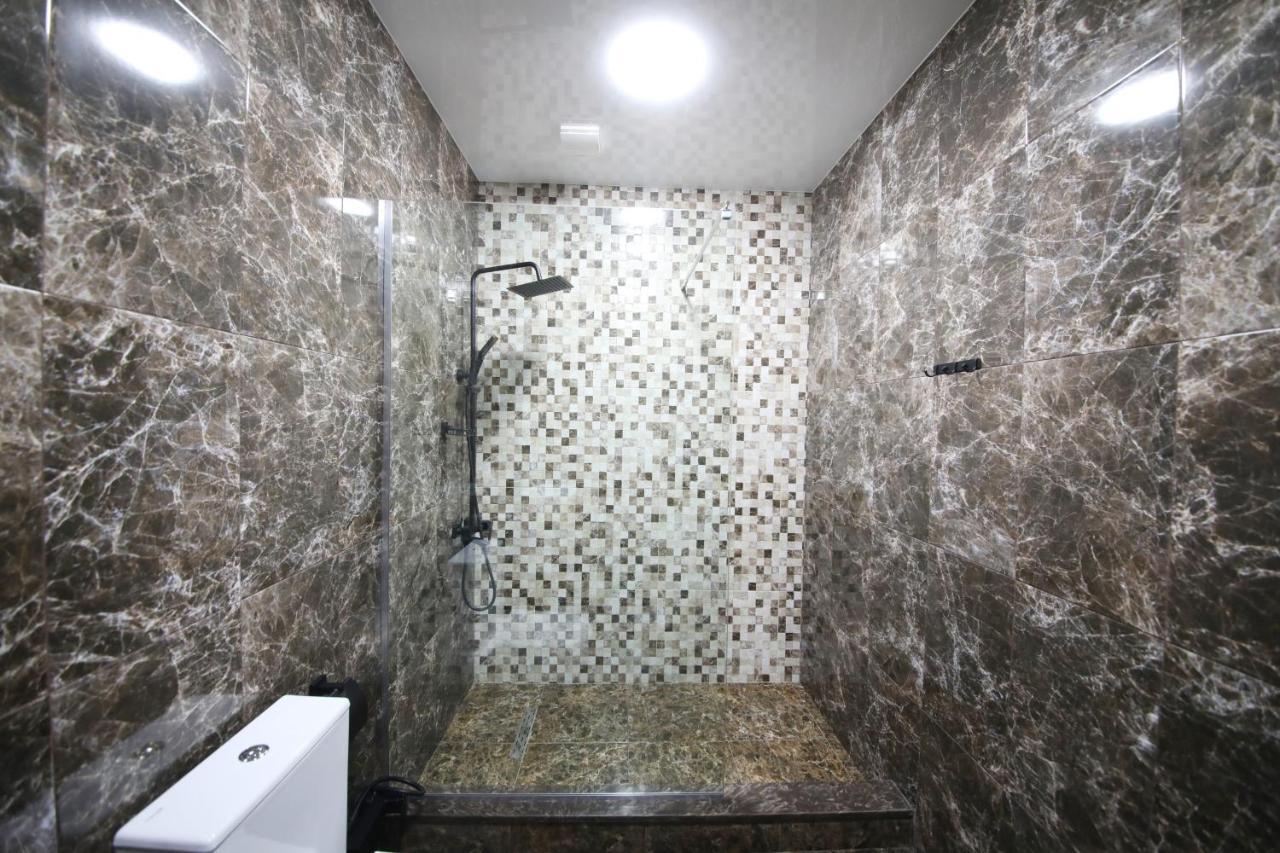 Hotel Panoramic Kutaisi Dış mekan fotoğraf